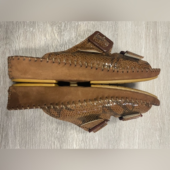 LA PLUME Jen Brown Leather Snake Buckle Wedge Slides Sandals Women’s Size 7.5 38 - Picture 5 of 11